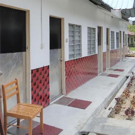 Oyo 90176 D'Cruz Sunrise Villa Pantai Cenang  Exteriör bild