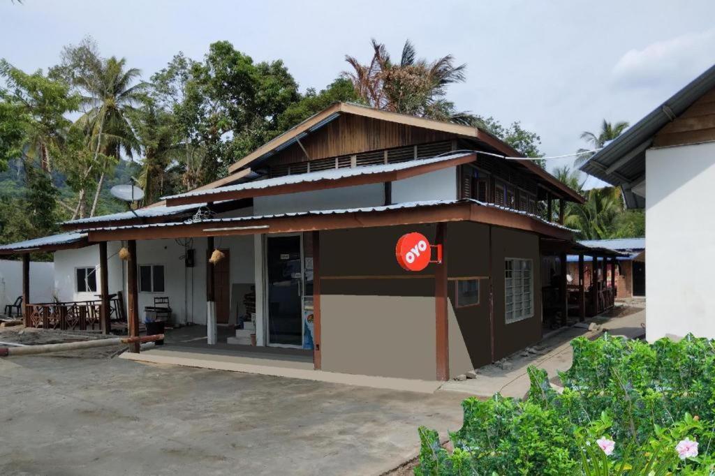 Oyo 90176 D'Cruz Sunrise Villa Pantai Cenang  Exteriör bild