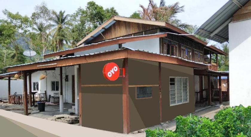 Oyo 90176 D'Cruz Sunrise Villa Pantai Cenang  Exteriör bild